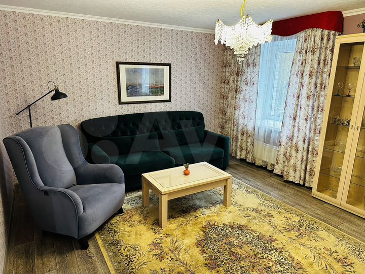 3-к. квартира, 90 м², 2/10 эт.