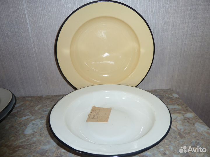 Тарелки эмалированные новые СССР