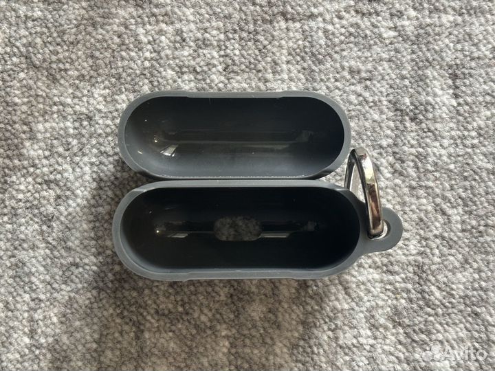 Чехол Spigen Silicone Fit для Apple Airpods Pro