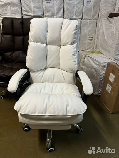 Игровое компьютерное кресло