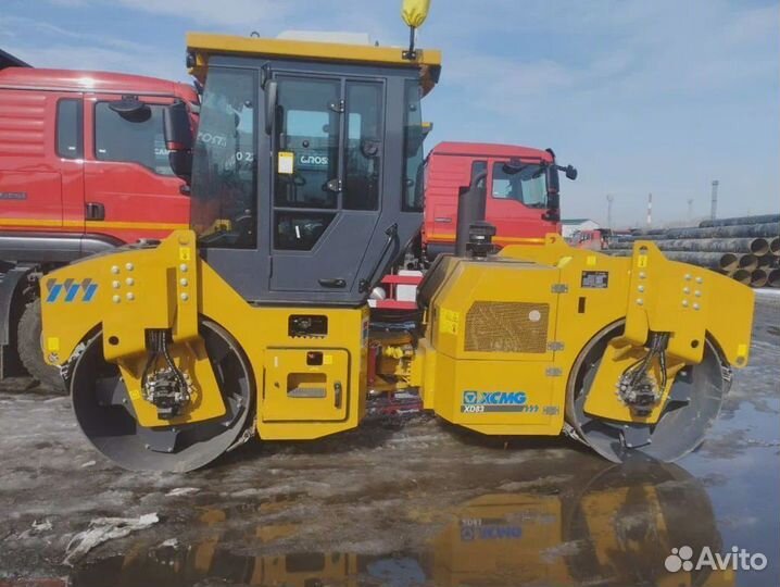 Дорожный каток XCMG XD83, 2023