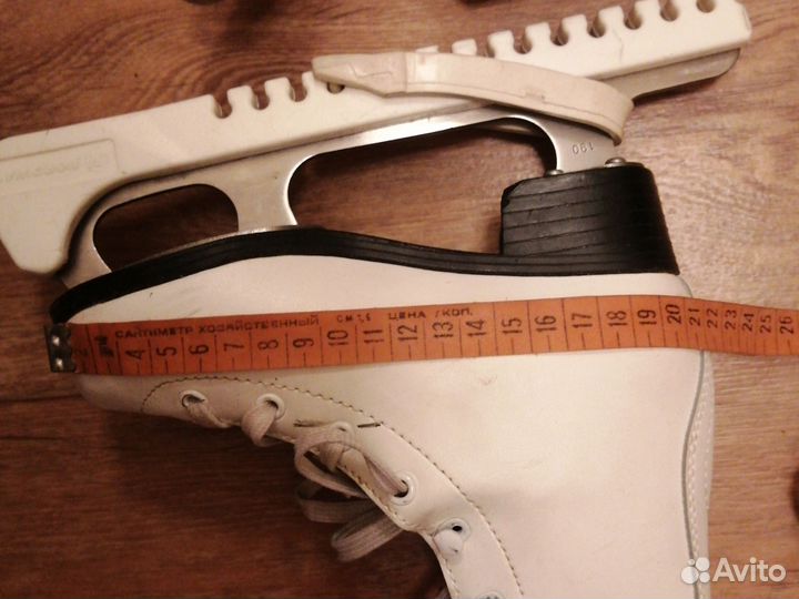 Коньки фигурные