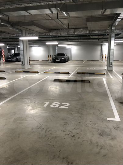 Машиноместо, 20 м²