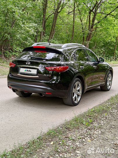 Infiniti FX37 3.7 AT, 2011, 217 000 км