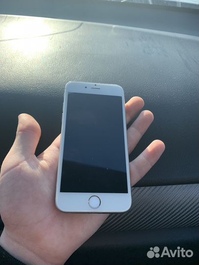 iPhone 6S, 64 ГБ