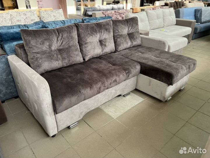 Диван мягкий