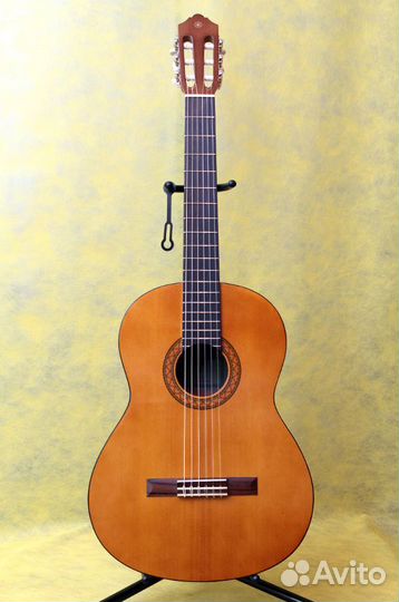 Классические гитара Yamaha