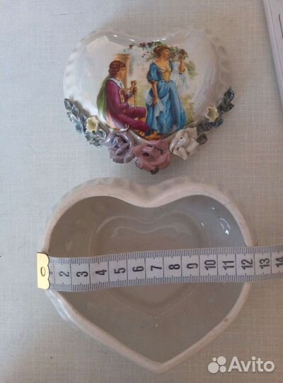 Фарфоровая шкатулка