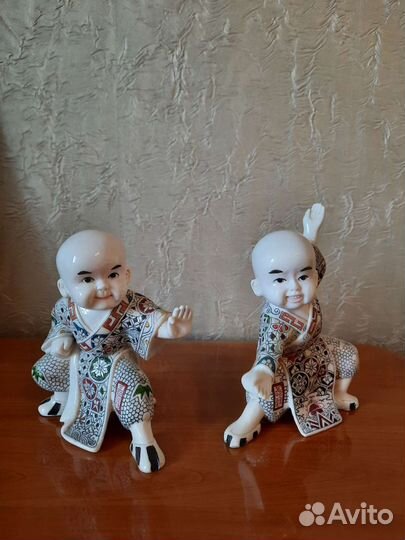 Парные статуэтки китайских мальчиков