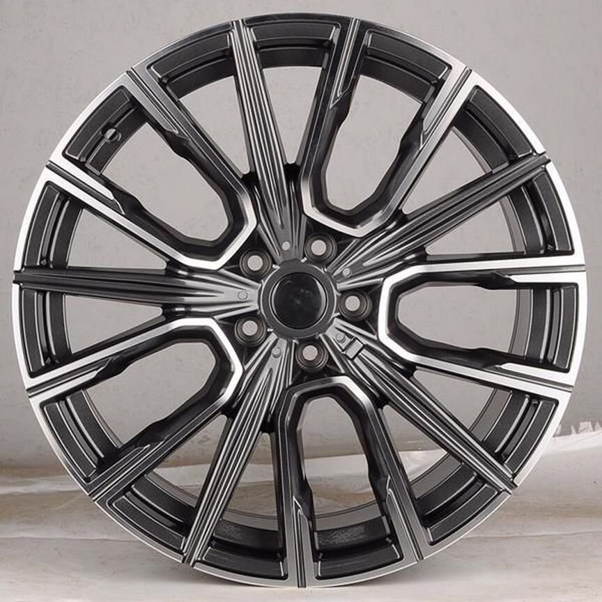 Replica DWS BM-3168 : 8,5x20 5*120 Et:25 Dia:72,6 MG