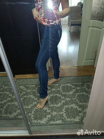 Джинсы