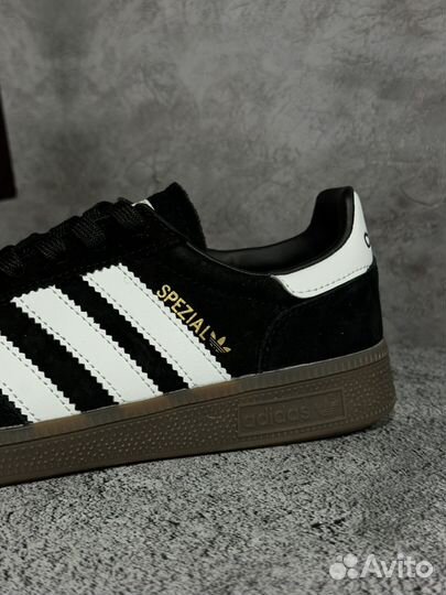 Женские кроссовки Adidas Handball Spezial black