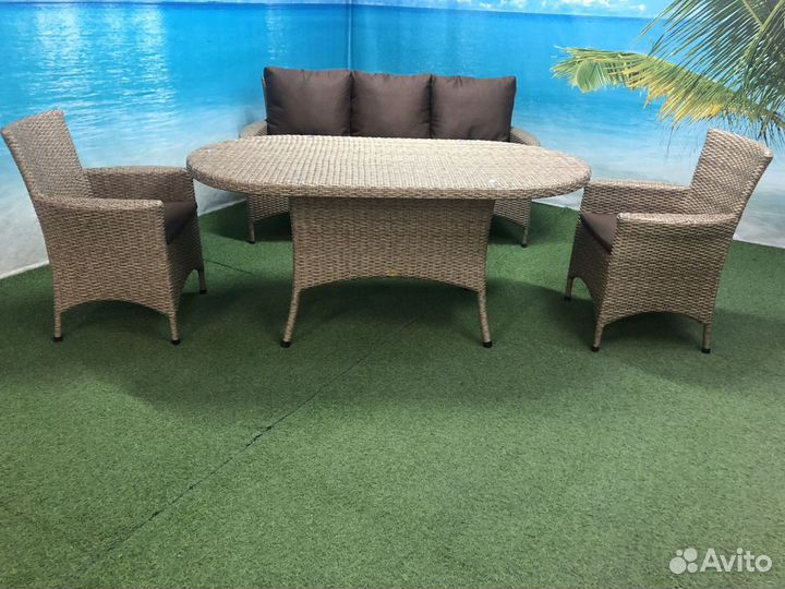 Комплект мебели из искусственного ротанга