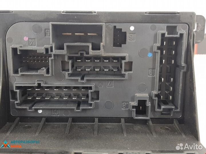 Блок предохранителей Mercedes-Benz E-Класс