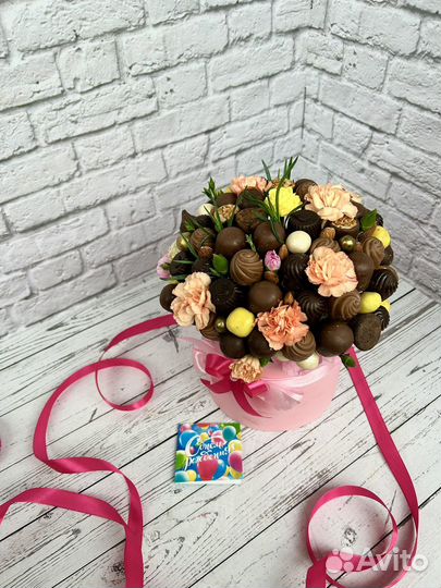 Сладкие букеты из конфет