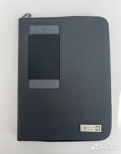 Кейс для iPad со встроенным зарядным устройством