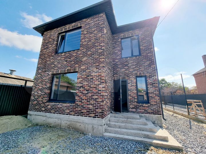 Дом 165 м² на участке 5 сот.