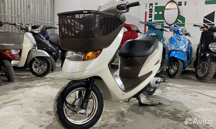 Скутер Dio Cesta 4-х тактный. 49 куб. см. Япония