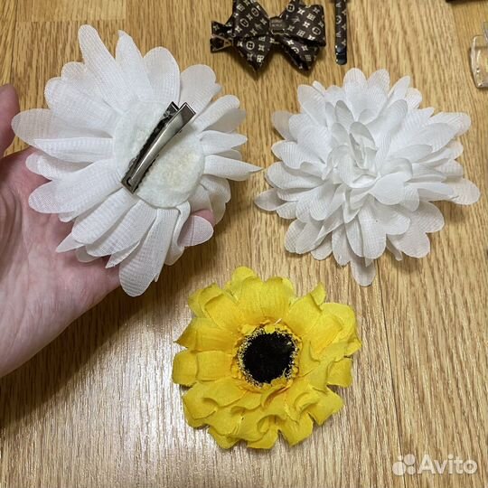 Крабики и заколки для волос