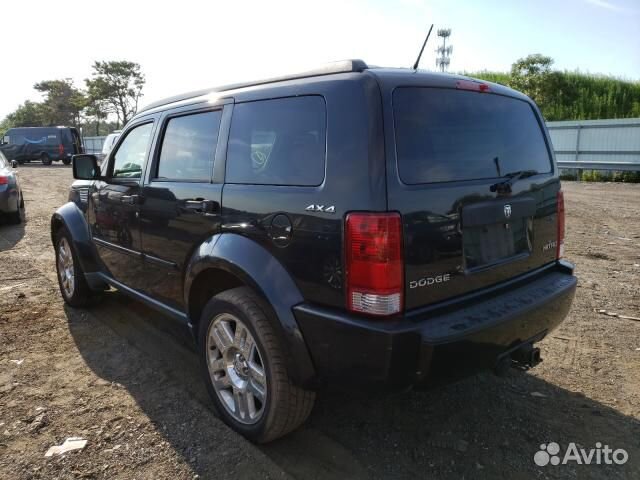 В разборе Dodge Nitro