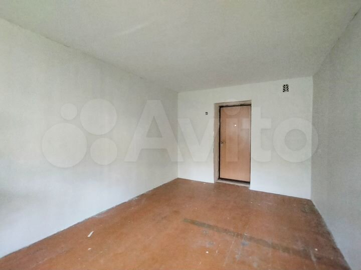 Комната 17,7 м² в > 9-к., 2/5 эт.