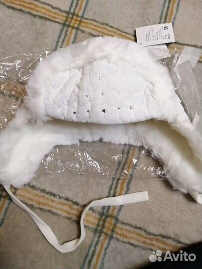 Шапка зимняя для девочки новая белая