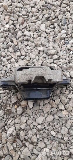 Подушка МКПП Volkswagen passat b6