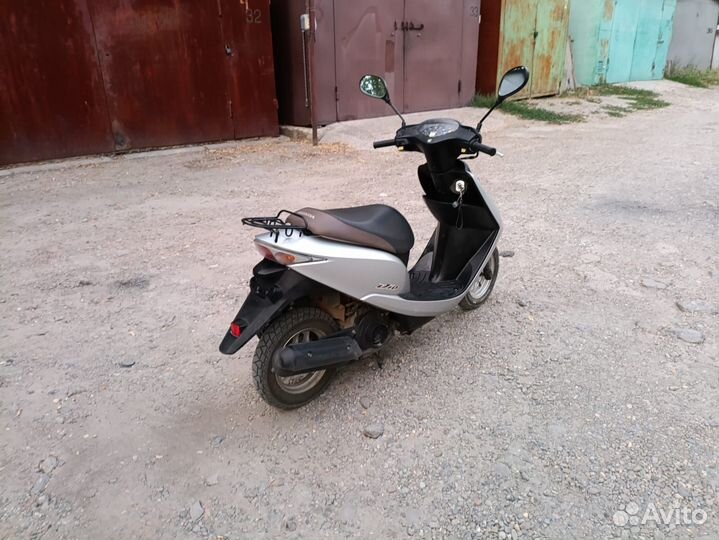 Honda dio af 68