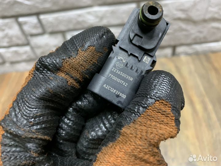 LADA Vesta Датчик давления воздуха 1,6л H4M