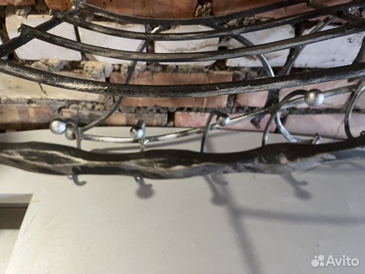 Кованая вешалка