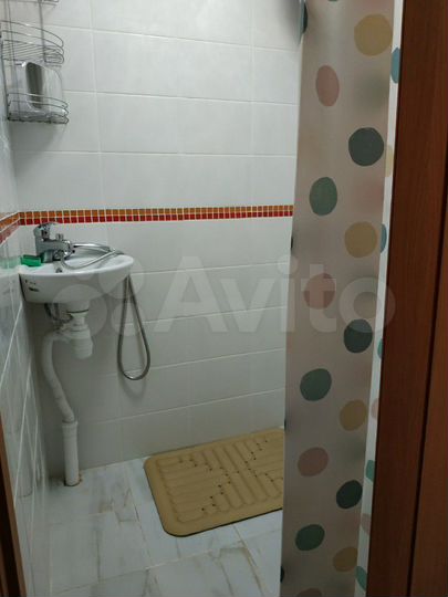 Комната 10 м² в 3-к., 1/2 эт.