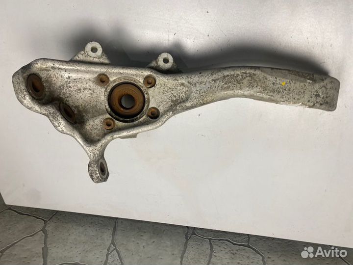 Кулак поворотный передний левый Bmw X6 E71 2011