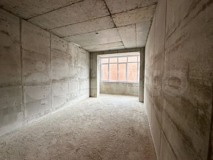 3-к. квартира, 100 м², 2/4 эт.