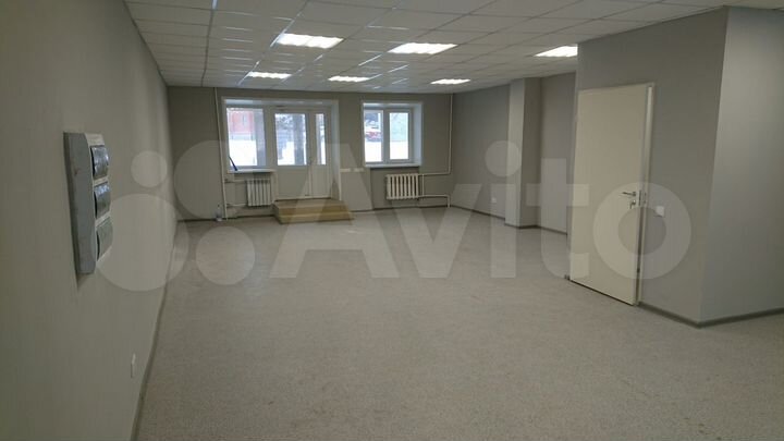 Магазин, офис с отдельным входом, 75 м²