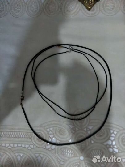 Верёвочки чёрные на шею Отдам