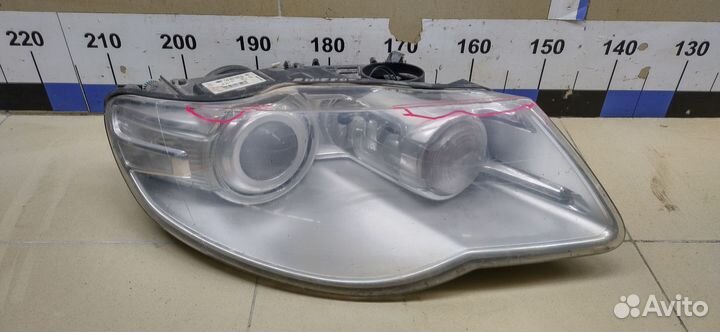 Фара правая Touareg 2002-2010