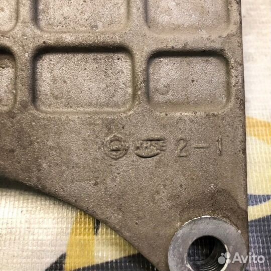 Кронштейн двигателя Kia Optima 4 G4NA 216702GGB0