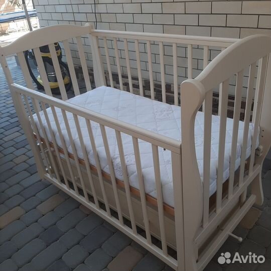 Детская кроватка лель