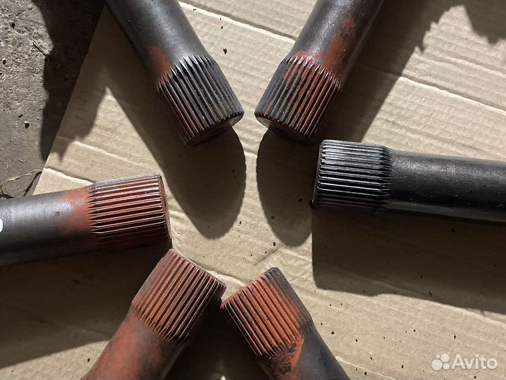 Полуось Атего