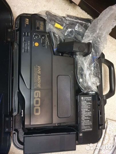 Видео камера Hitachi VHS movie 600