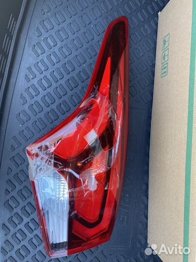Левый задний наружный фонарь Hyundai Solaris 2