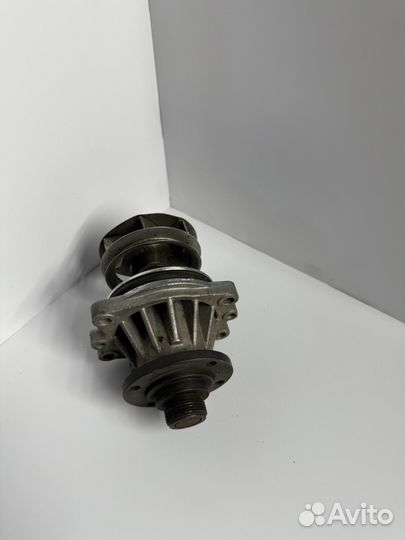 Водяной насос BMW M50 Hepu