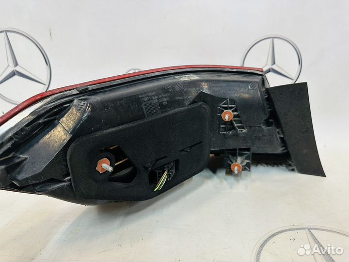 Фонарь задний mercedes w212