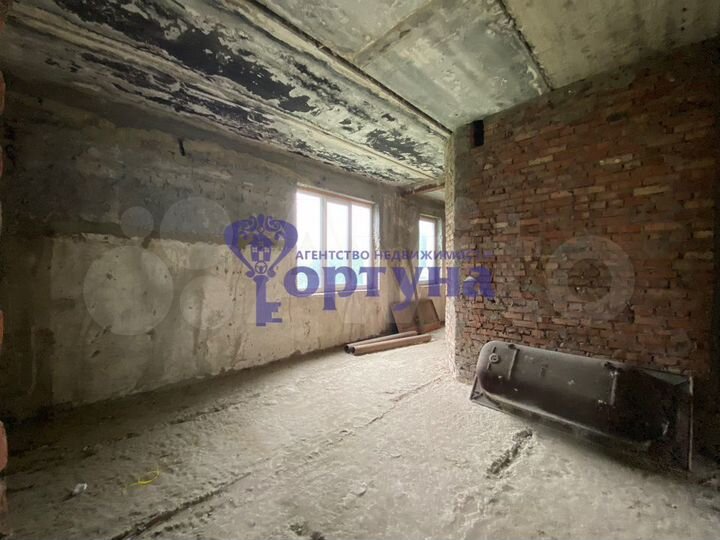 Коттедж 313 м² на участке 11 сот.