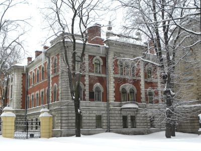 Здание, 964 м² со своей землей 3100 м2