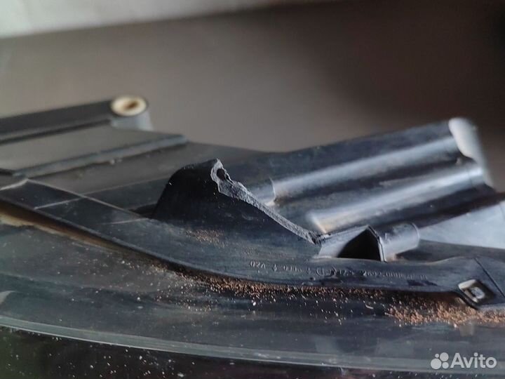 Фара передняя левая Volkswagen Polo 5