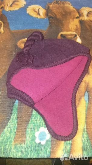 Шапка шлем женская. Яйца куриные из деревни