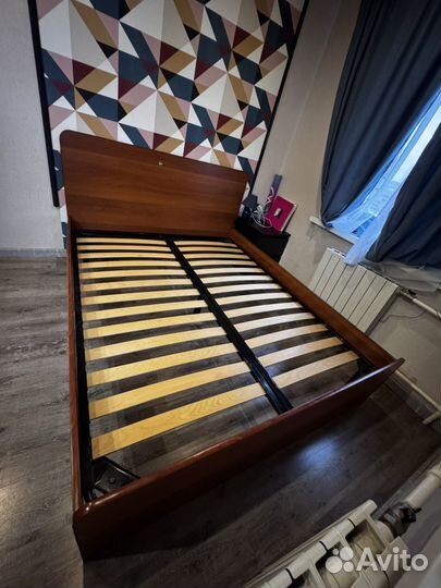 Кровать двухспальная 160 200 без матраса