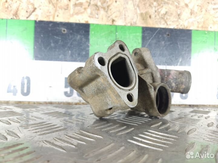 Корпус термостата Mitsubishi Carisma 2000 2003