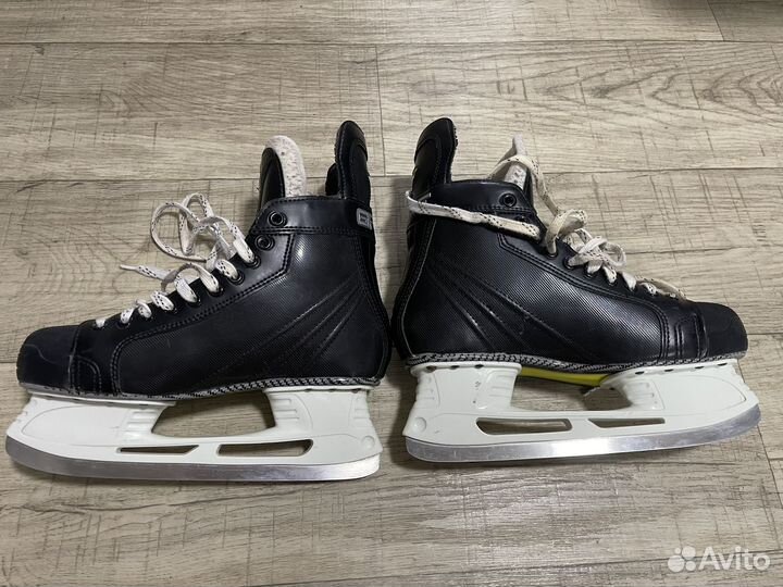 Коньки хоккейные 43 